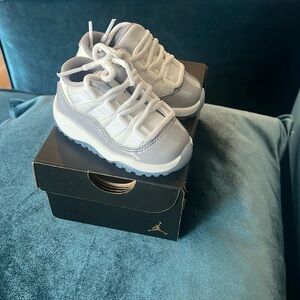 Air Jordan 11 Retro Low TD “cement grey”